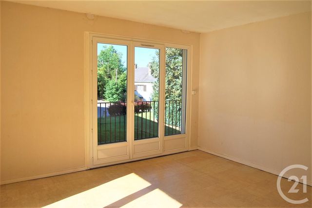Appartement F2 à louer - 2 pièces - 49.92 m2 - BERNAY - 27 - HAUTE-NORMANDIE - Century 21 Soluce Habitat Appartement F2 à louer - 2 pièces - 49.92 m2 - BERNAY - 27 - HAUTE-NORMANDIE - Century 21 Soluce Habitat