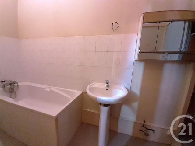 Appartement F3 à vendre - 3 pièces - 71.3 m2 - BERNAY - 27 - HAUTE-NORMANDIE - Century 21 Soluce Habitat