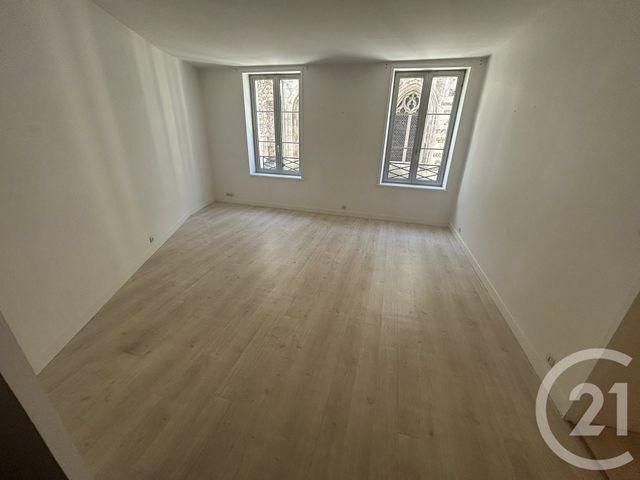 Appartement F2 à louer - 2 pièces - 54.47 m2 - BERNAY - 27 - HAUTE-NORMANDIE - Century 21 Soluce Habitat