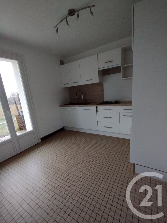 maison à louer - 3 pièces - 71.0 m2 - BERNAY - 27 - HAUTE-NORMANDIE - Century 21 Soluce Habitat