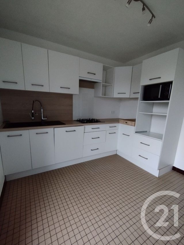 maison à louer - 3 pièces - 71.0 m2 - BERNAY - 27 - HAUTE-NORMANDIE - Century 21 Soluce Habitat