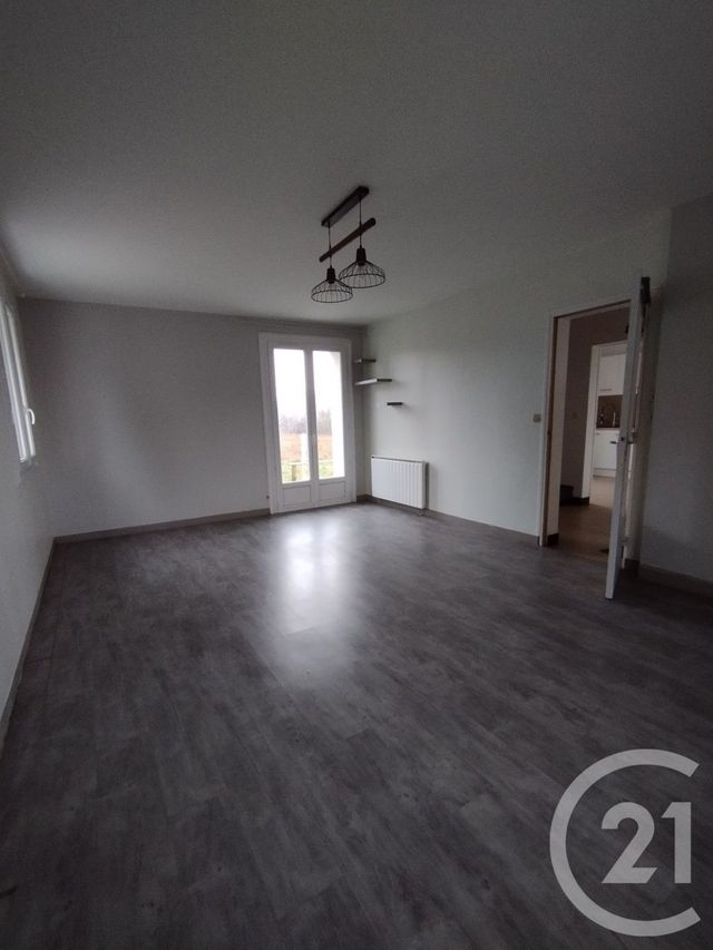 maison à louer - 3 pièces - 71.0 m2 - BERNAY - 27 - HAUTE-NORMANDIE - Century 21 Soluce Habitat