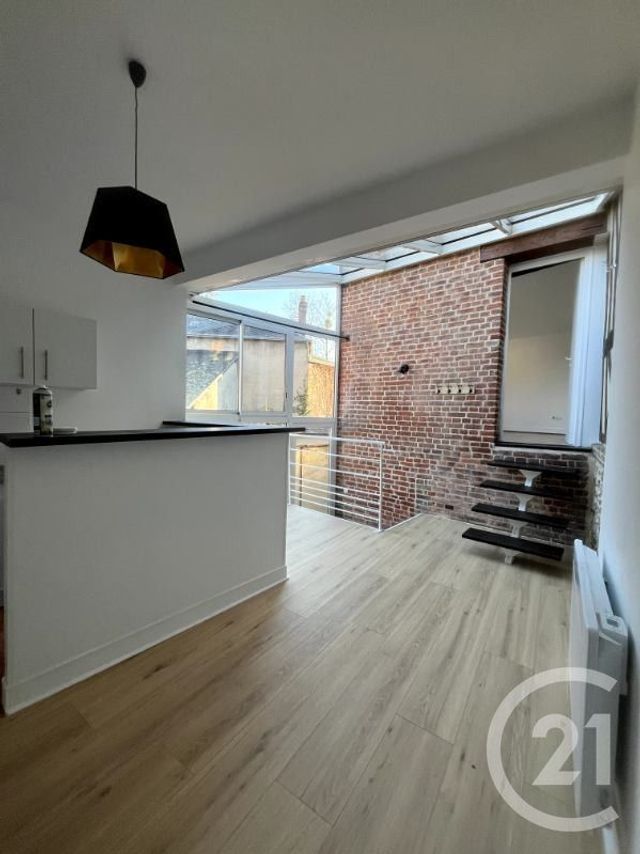 maison à louer - 3 pièces - 45.0 m2 - BERNAY - 27 - HAUTE-NORMANDIE - Century 21 Soluce Habitat