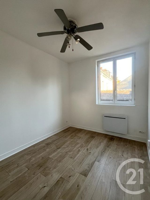 maison à louer - 3 pièces - 45.0 m2 - BERNAY - 27 - HAUTE-NORMANDIE - Century 21 Soluce Habitat