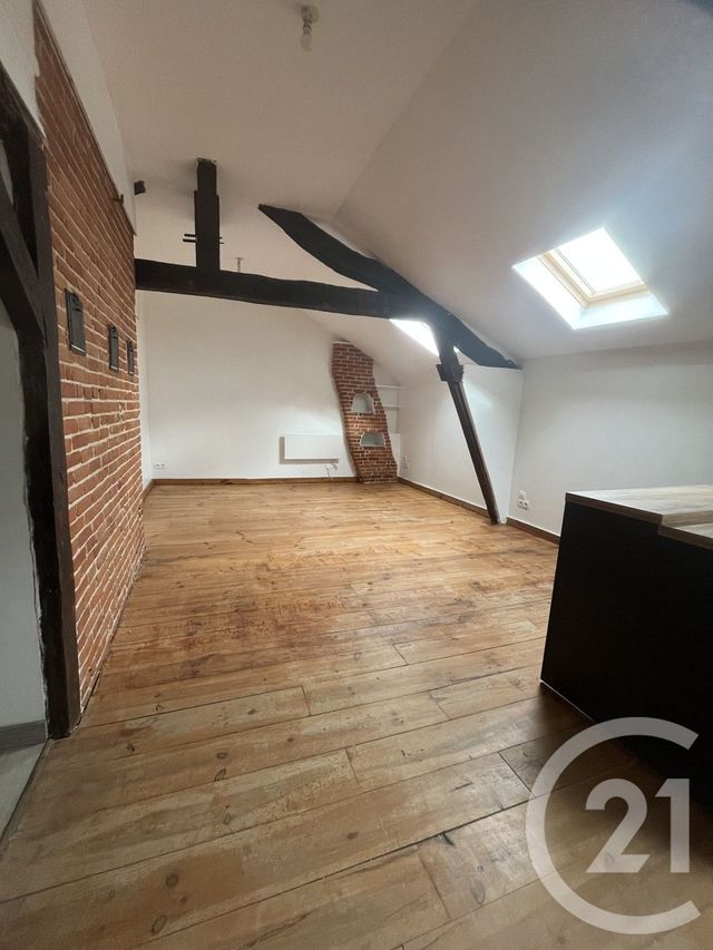 Appartement F3 à louer - 3 pièces - 60.0 m2 - BERNAY - 27 - HAUTE-NORMANDIE - Century 21 Soluce Habitat