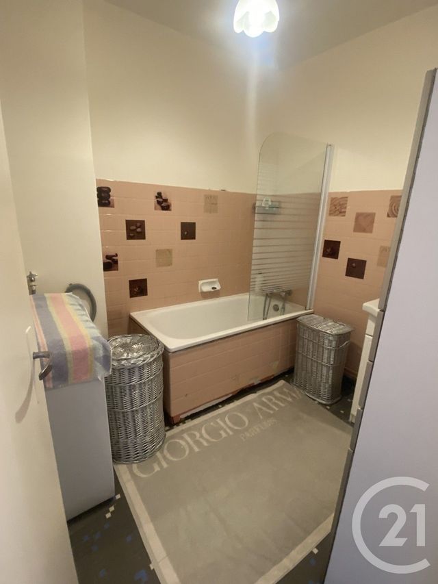 Appartement F3 à vendre - 3 pièces - 67.76 m2 - BERNAY - 27 - HAUTE-NORMANDIE - Century 21 Soluce Habitat