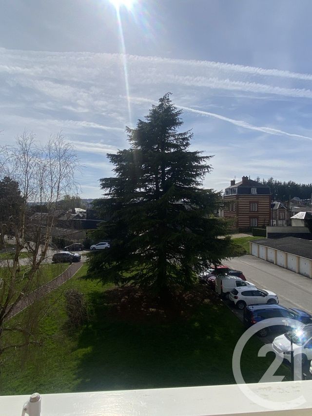 Appartement F3 à vendre - 3 pièces - 67.76 m2 - BERNAY - 27 - HAUTE-NORMANDIE - Century 21 Soluce Habitat