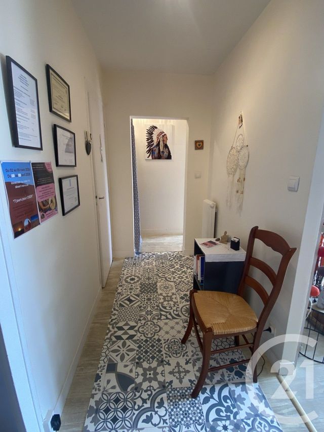 Appartement F3 à vendre - 3 pièces - 67.76 m2 - BERNAY - 27 - HAUTE-NORMANDIE - Century 21 Soluce Habitat