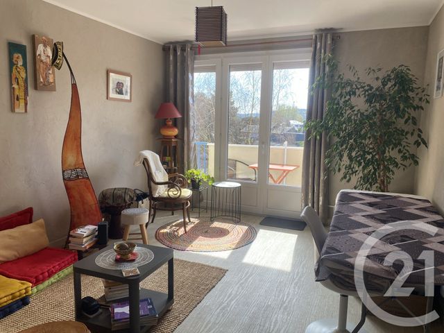 Appartement F3 à vendre - 3 pièces - 67.76 m2 - BERNAY - 27 - HAUTE-NORMANDIE - Century 21 Soluce Habitat