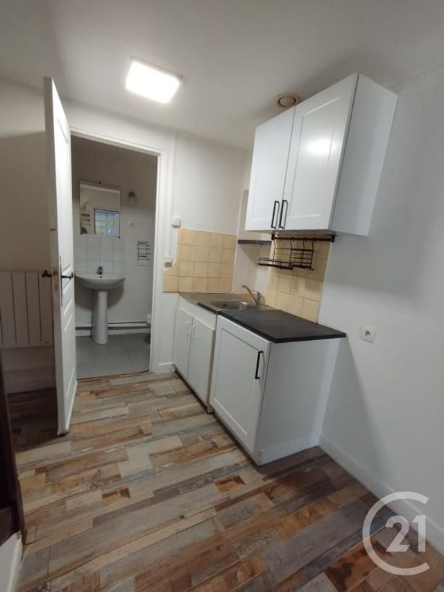 Appartement F1 à louer - 1 pièce - 33.0 m2 - BEAUMONT LE ROGER - 27 - HAUTE-NORMANDIE - Century 21 Soluce Habitat