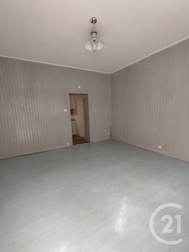 Appartement F1 à louer - 1 pièce - 33.0 m2 - BEAUMONT LE ROGER - 27 - HAUTE-NORMANDIE - Century 21 Soluce Habitat
