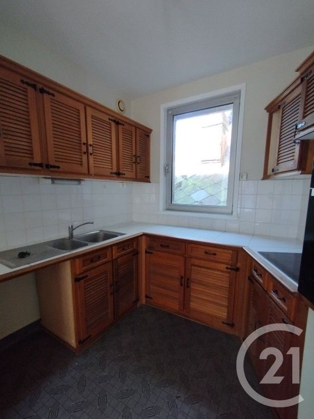 Appartement F2 à louer - 2 pièces - 54.83 m2 - BERNAY - 27 - HAUTE-NORMANDIE - Century 21 Soluce Habitat