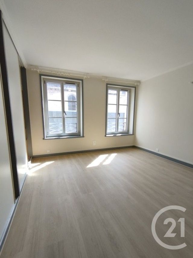 Appartement F2 à louer - 2 pièces - 54.83 m2 - BERNAY - 27 - HAUTE-NORMANDIE - Century 21 Soluce Habitat