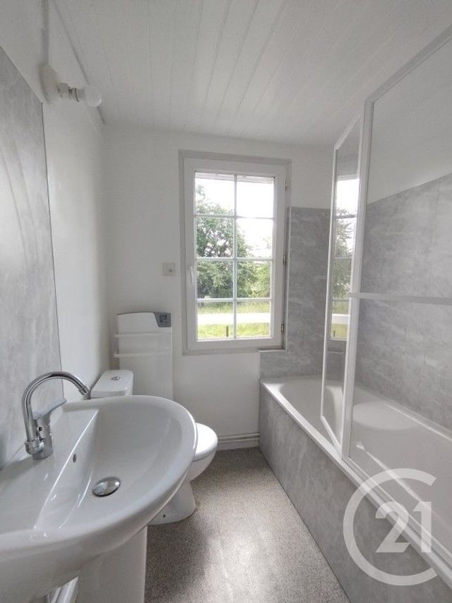 maison à louer - 5 pièces - 116.0 m2 - NEUVILLE SUR AUTHOU - 27 - HAUTE-NORMANDIE - Century 21 Soluce Habitat