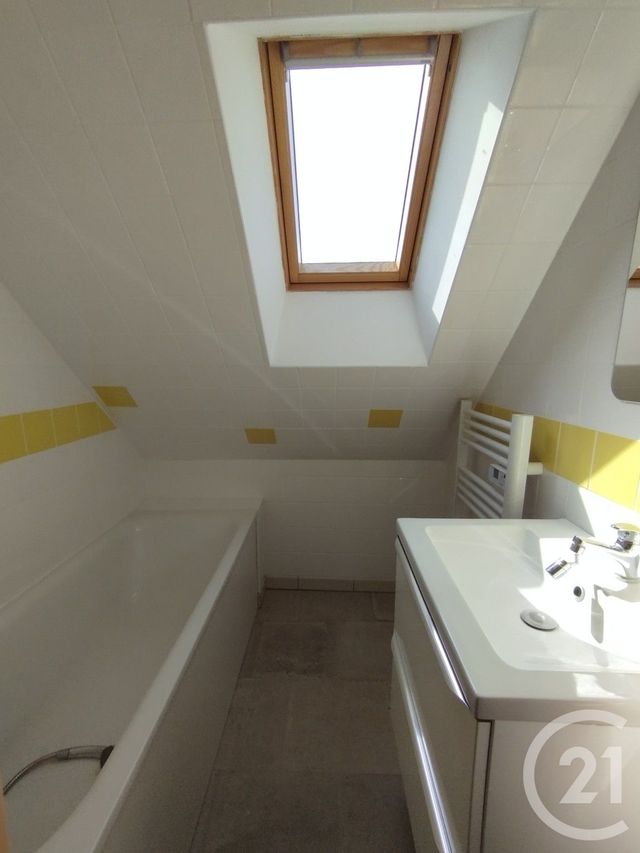 maison à louer - 8 pièces - 122.7 m2 - BEAUMONT LE ROGER - 27 - HAUTE-NORMANDIE - Century 21 Soluce Habitat