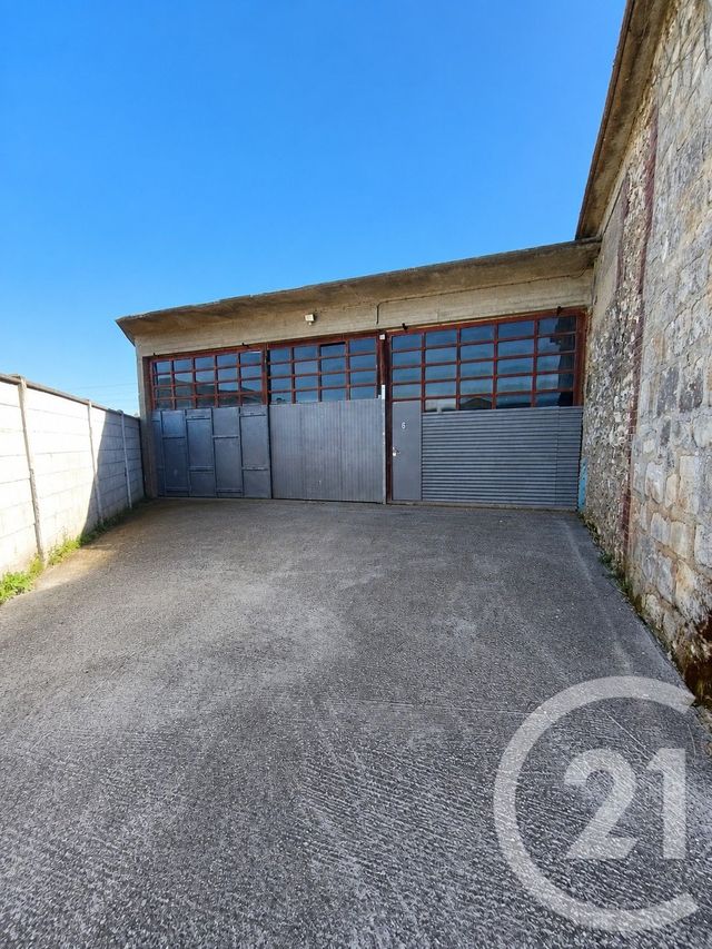 parking à louer - 246.0 m2 - BEAUMONT LE ROGER - 27 - HAUTE-NORMANDIE - Century 21 Soluce Habitat