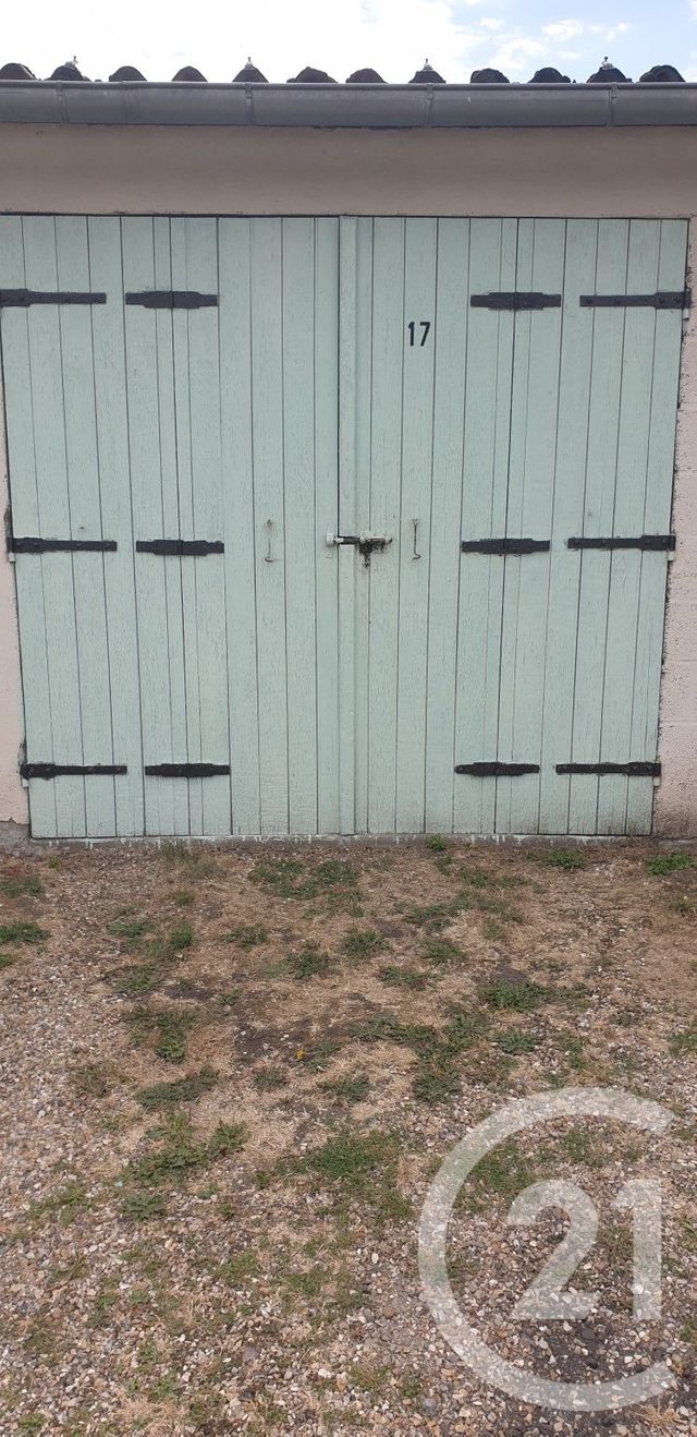 parking à louer - 13.2 m2 - BERNAY - 27 - HAUTE-NORMANDIE - Century 21 Soluce Habitat