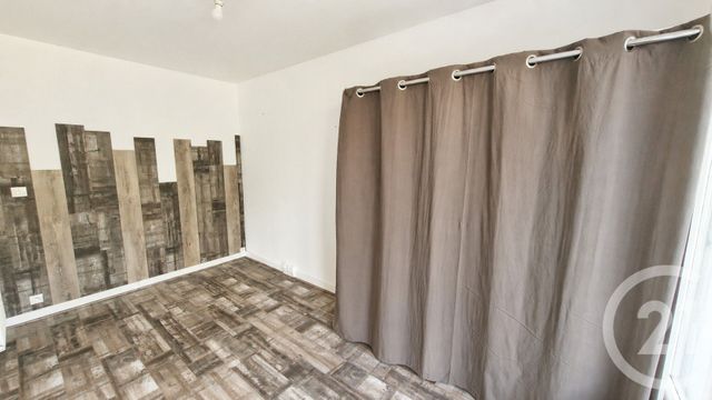 Appartement T4 à vendre - 4 pièces - 81.92 m2 - BERNAY - 27 - HAUTE-NORMANDIE - Century 21 Soluce Habitat